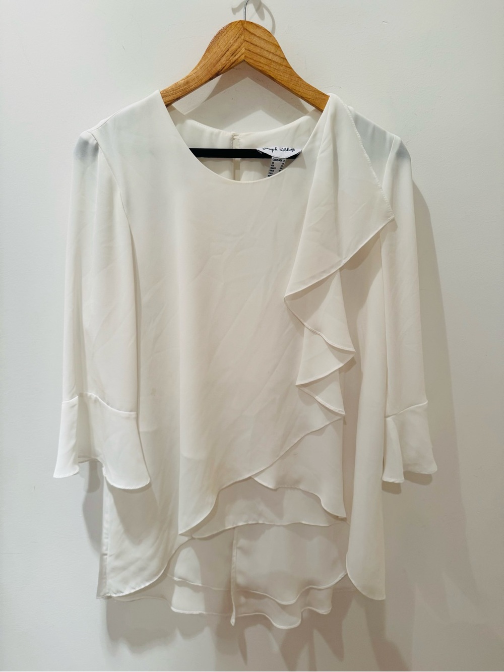 Joseph Ribkoff Elegant White Ruffle-Front Women's Top. Size 8.